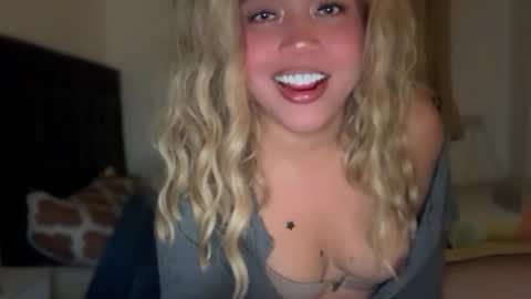 YourDreamGirl Emma  online show from February 18, 2026, 11:50 am