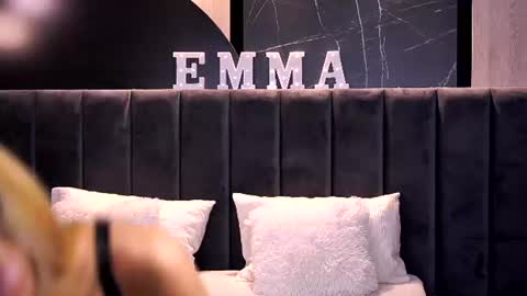 Snapshot of emmawilll chatting on August 9, 2026, 12:01 am emmawilll online show from August 9, 2026, 12:01 am
