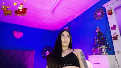 Emma  online show from December 16, 2024, 11:07 pm