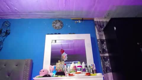 Emma  online show from February 4, 2026, 1:28 pm