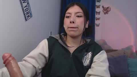 Snapshot of emmi_0 chatting on January 31, 2025, 11:46 am Emily Independent model online show from January 31, 2025, 11:46 am