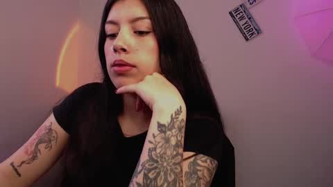 Snapshot of emmi_0 chatting on February 26, 2025, 8:44 pm Emily Independent model online show from February 26, 2025, 8:44 pm