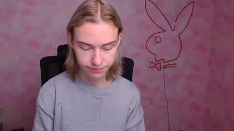 Emmi online show from October 25, 2025, 5:26 am