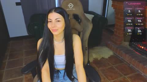 Mia online show from October 19, 2025, 6:03 am