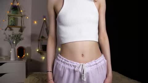 emmie_everly online show from October 5, 2025, 7:34 pm