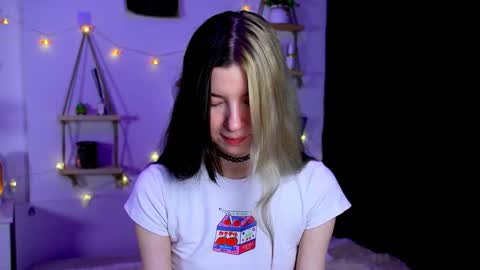 emmie_everly online show from October 15, 2025, 7:14 pm