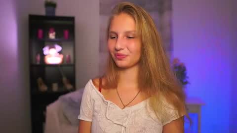 Emmie online show from November 13, 2025, 2:16 pm