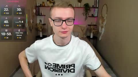 Snapshot of emmit_barker chatting on May 17, 2026, 10:33 am Emmit online show from May 17, 2026, 10:33 am