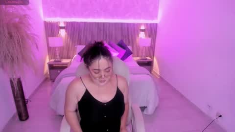 Emmy Walker online show from September 24, 2025, 11:02 am