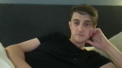 emotionalmotionsickness online show from April 9, 2026, 2:00 am