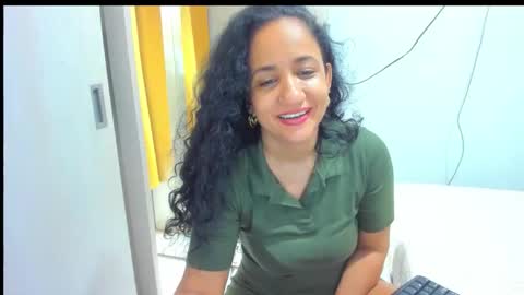 emperatriztapia online show from February 28, 2026, 12:44 am