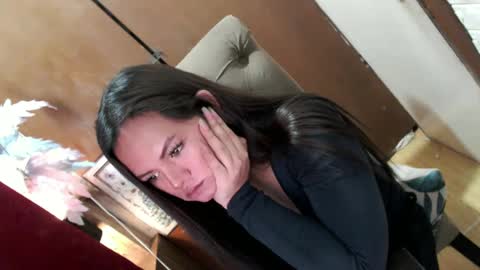 empressrheo online show from February 20, 2025, 2:07 am