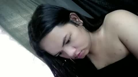 empressrheo online show from May 20, 2026, 4:51 am