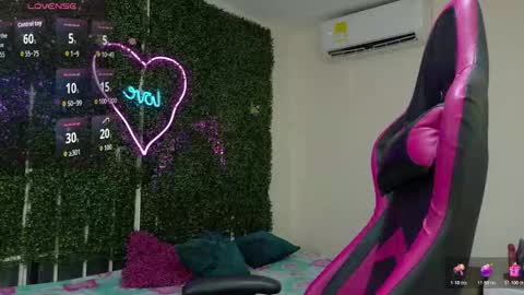 Emy online show from March 10, 2026, 3:06 pm