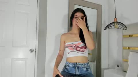 EMY FERRER online show from July 11, 2026, 4:32 pm