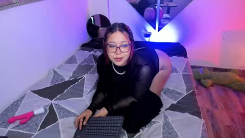 Im Emily would you like to help me reach 100  online show from December 4, 2024, 2:31 am