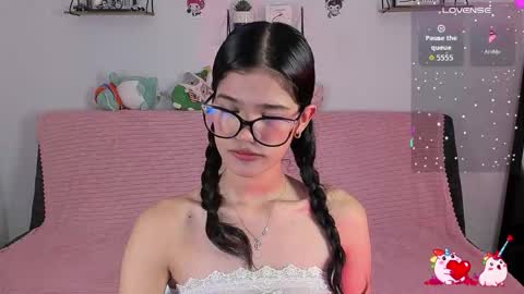 emycarver09 online show from March 6, 2026, 11:28 am