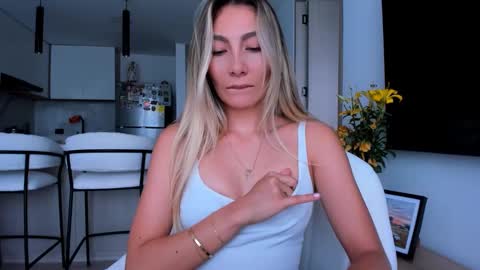 emyconneer online show from January 9, 2025, 6:36 pm