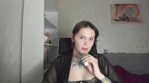 emydeliro online show from April 8, 2026, 5:24 pm