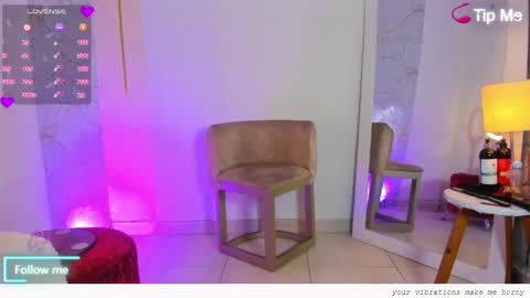 Snapshot of emylyjonhs chatting on April 30, 2026, 8:26 pm EMYLY online show from April 30, 2026, 8:26 pm
