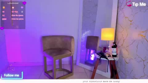 Snapshot of emylyjonhs chatting on May 3, 2026, 8:48 pm EMYLY online show from May 3, 2026, 8:48 pm