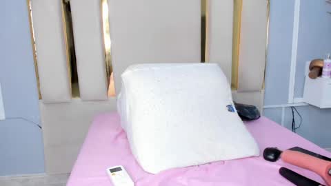 Snapshot of emysandoval chatting on May 21, 2026, 1:07 pm Emy online show from May 21, 2026, 1:07 pm
