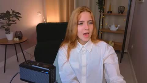 Snapshot of enchanted_bella chatting on December 15, 2025, 1:26 pm enchanted_bella online show from December 15, 2025, 1:26 pm