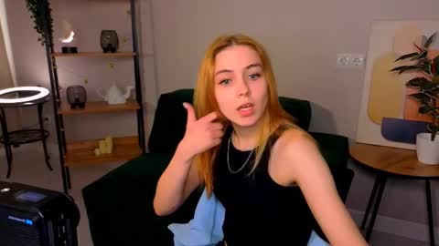 Snapshot of enchanted_bella chatting on March 15, 2026, 1:50 pm enchanted_bella online show from March 15, 2026, 1:50 pm