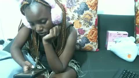 Vee online show from March 22, 2026, 10:24 pm