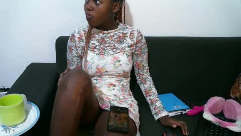 Snapshot of enchantedvee chatting on May 16, 2026, 8:55 am Vee online show from May 16, 2026, 8:55 am