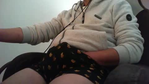 Snapshot of endearment115 chatting on December 1, 2024, 10:10 pm endearment115 online show from December 1, 2024, 10:10 pm