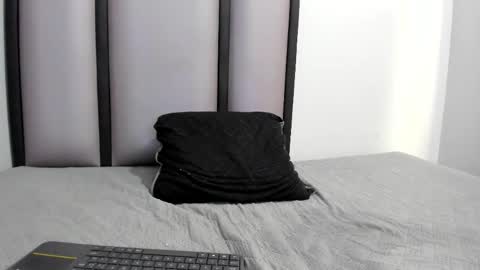 endrick_23 online show from April 19, 2026, 6:10 pm