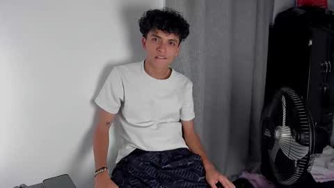 Salo online show from April 7, 2026, 7:03 pm