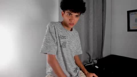 Salo online show from April 18, 2026, 8:31 pm