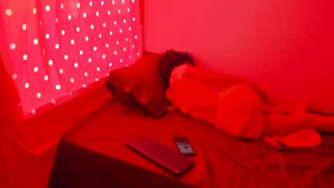 engel20042001 online show from December 12, 2024, 11:29 am