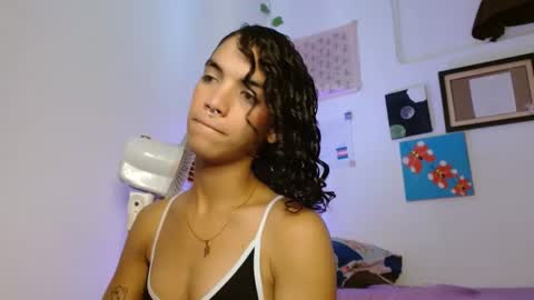 engel20042001 online show from October 7, 2025, 11:51 am