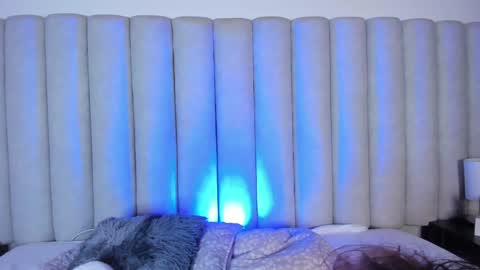  E N G E L  online show from February 4, 2025, 8:06 pm