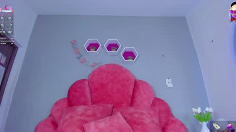  E N G E L  online show from February 8, 2025, 10:40 pm