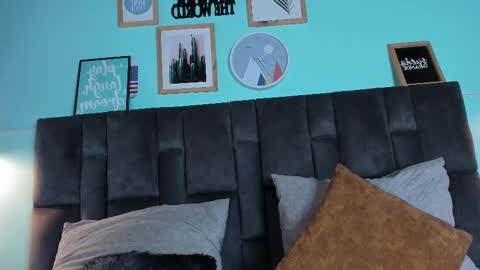  E N G E L  online show from February 19, 2025, 7:27 pm