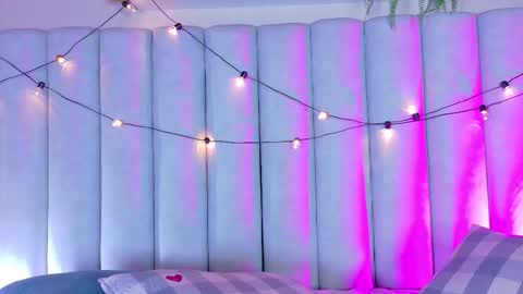  E N G E L  online show from December 3, 2025, 7:34 pm