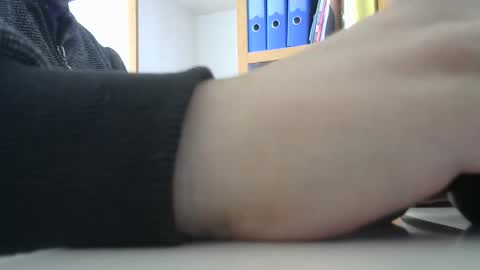 engin_83 online show from May 26, 2026, 10:33 am