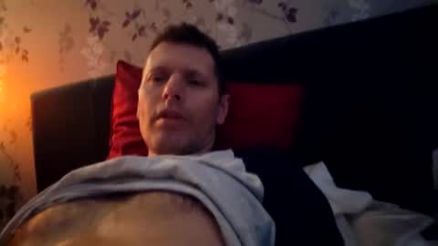 EnglishGuy183 online show from February 20, 2026, 7:32 am
