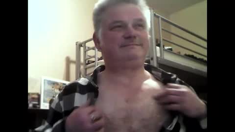 englishguysurrey online show from March 6, 2025, 6:16 pm