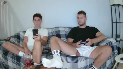 Englishladxxx online show from June 21, 2026, 1:57 pm