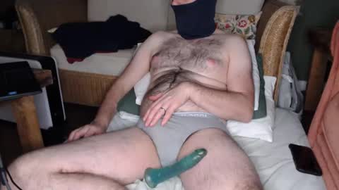 Snapshot of englishshyguyuk chatting on January 8, 2026, 8:11 pm englishshyguyuk online show from January 8, 2026, 8:11 pm