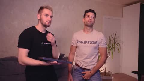 Johnny online show from September 12, 2025, 10:54 pm