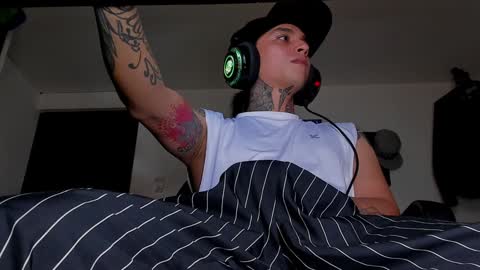 enjoymycock99 online show from December 9, 2024, 4:05 pm