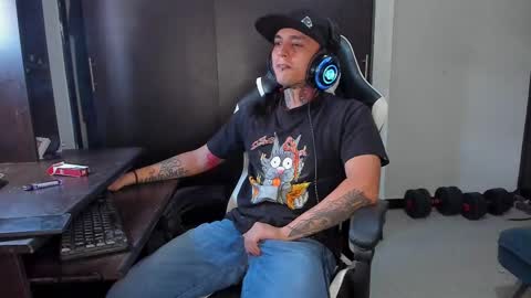 enjoymycock99 online show from February 19, 2025, 3:49 pm