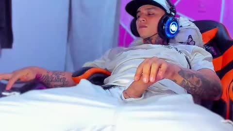 enjoymycock99 online show from March 20, 2026, 4:50 am