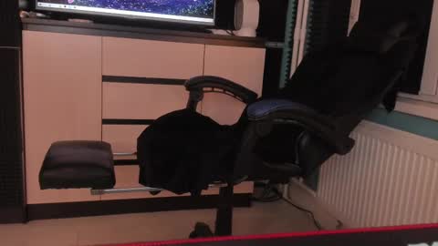 Enker online show from February 24, 2025, 2:51 am